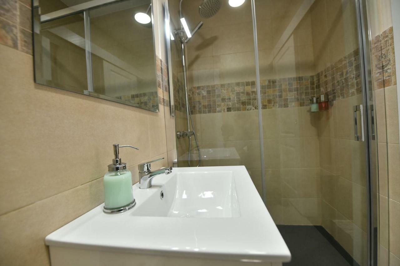 Apartamento Arenal セビリア エクステリア 写真